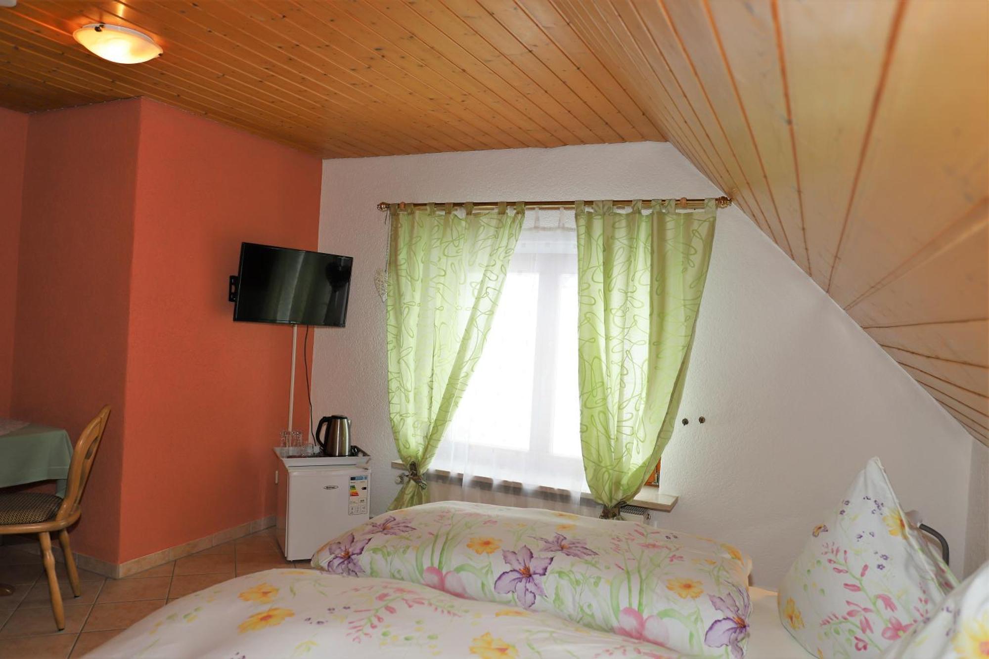 Gaestehaus Willaringen Rickenbach  객실 사진
